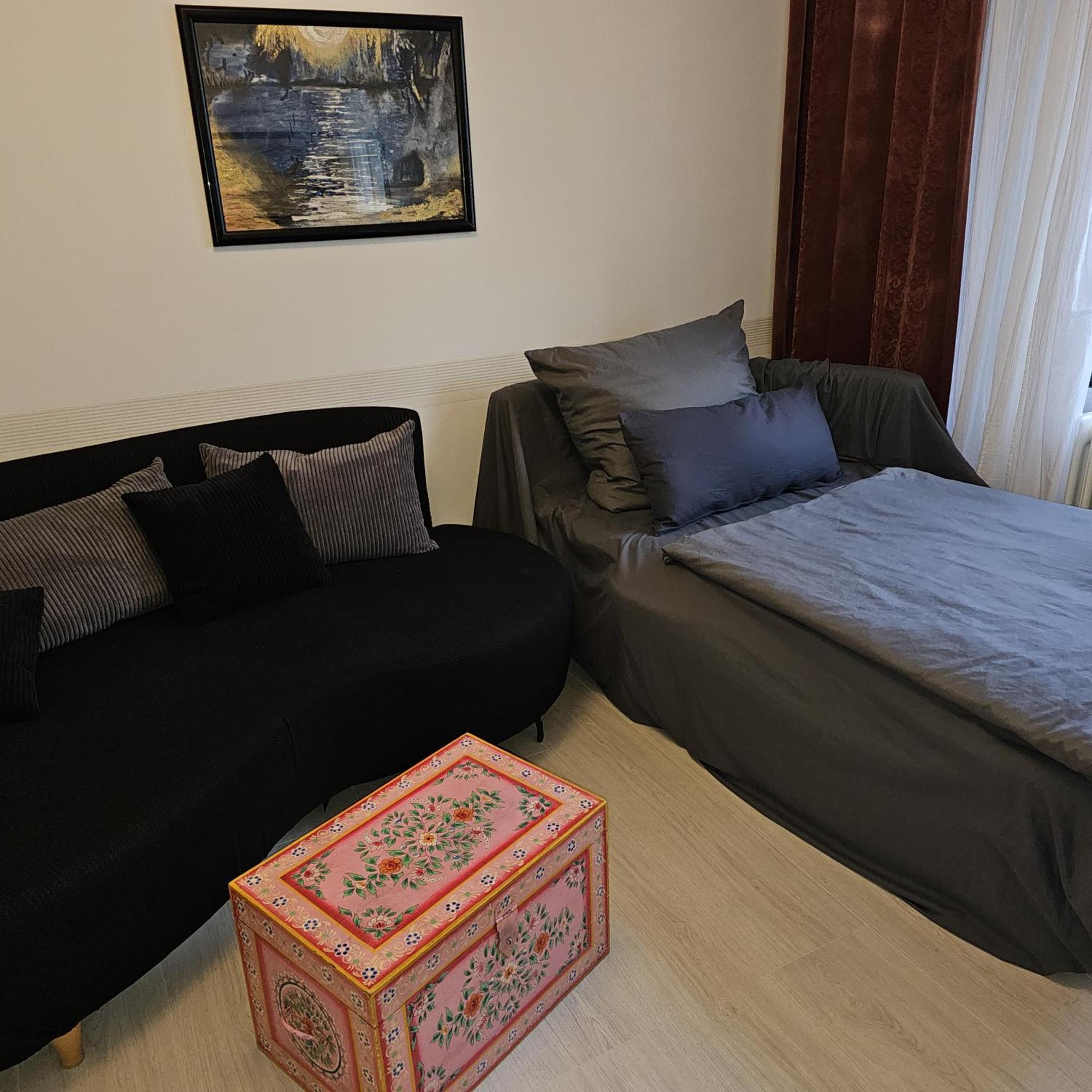 Zimmer Mit Charme Mond Нюрнберг Экстерьер фото